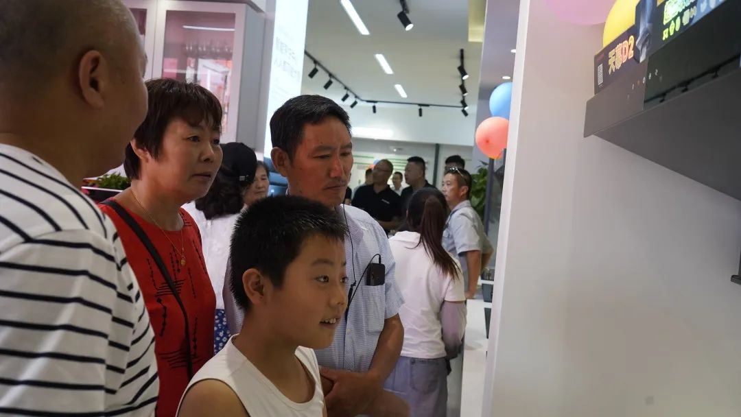 空氣能,太陽(yáng)能,熱水器