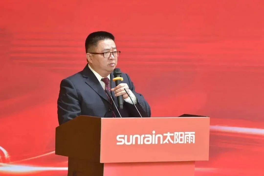 空氣能,太陽(yáng)能,熱水器