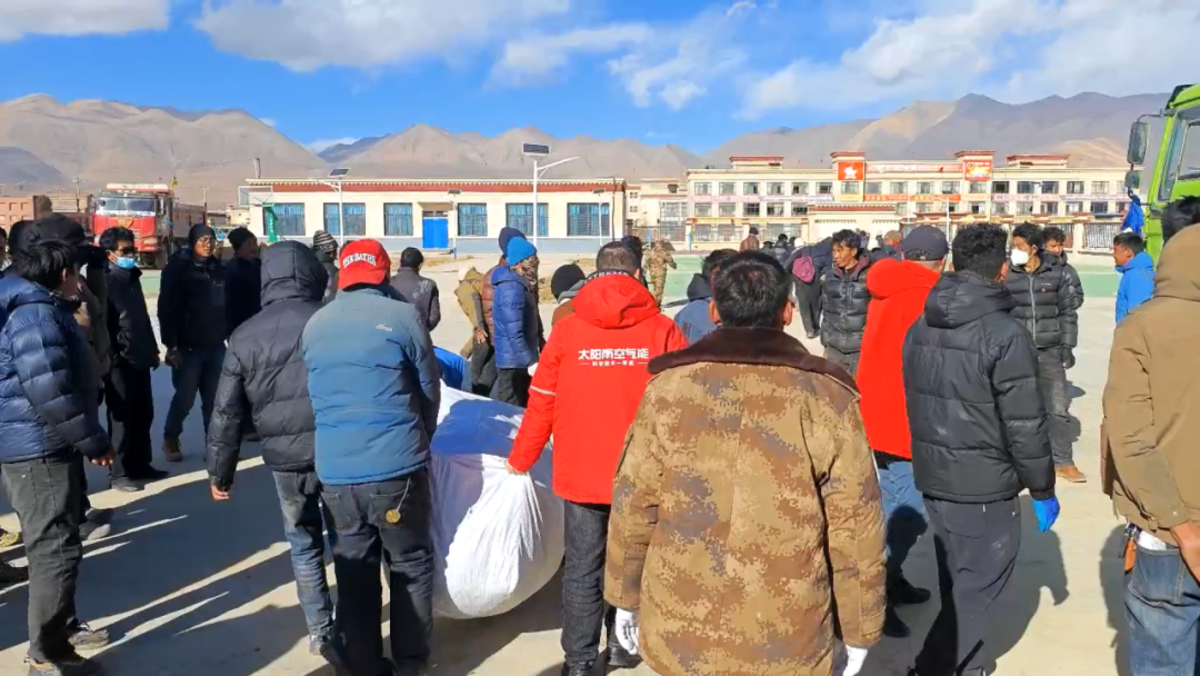 空氣能,太陽(yáng)能,熱水器