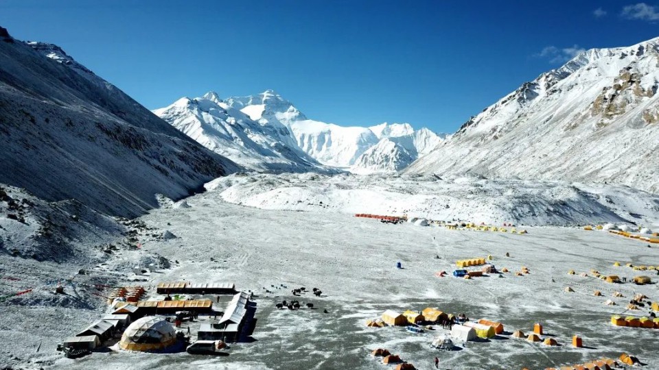 太陽雨發(fā)布《珠峰守護(hù)計劃2025》：清潔能源科技，守護(hù)地球之巔